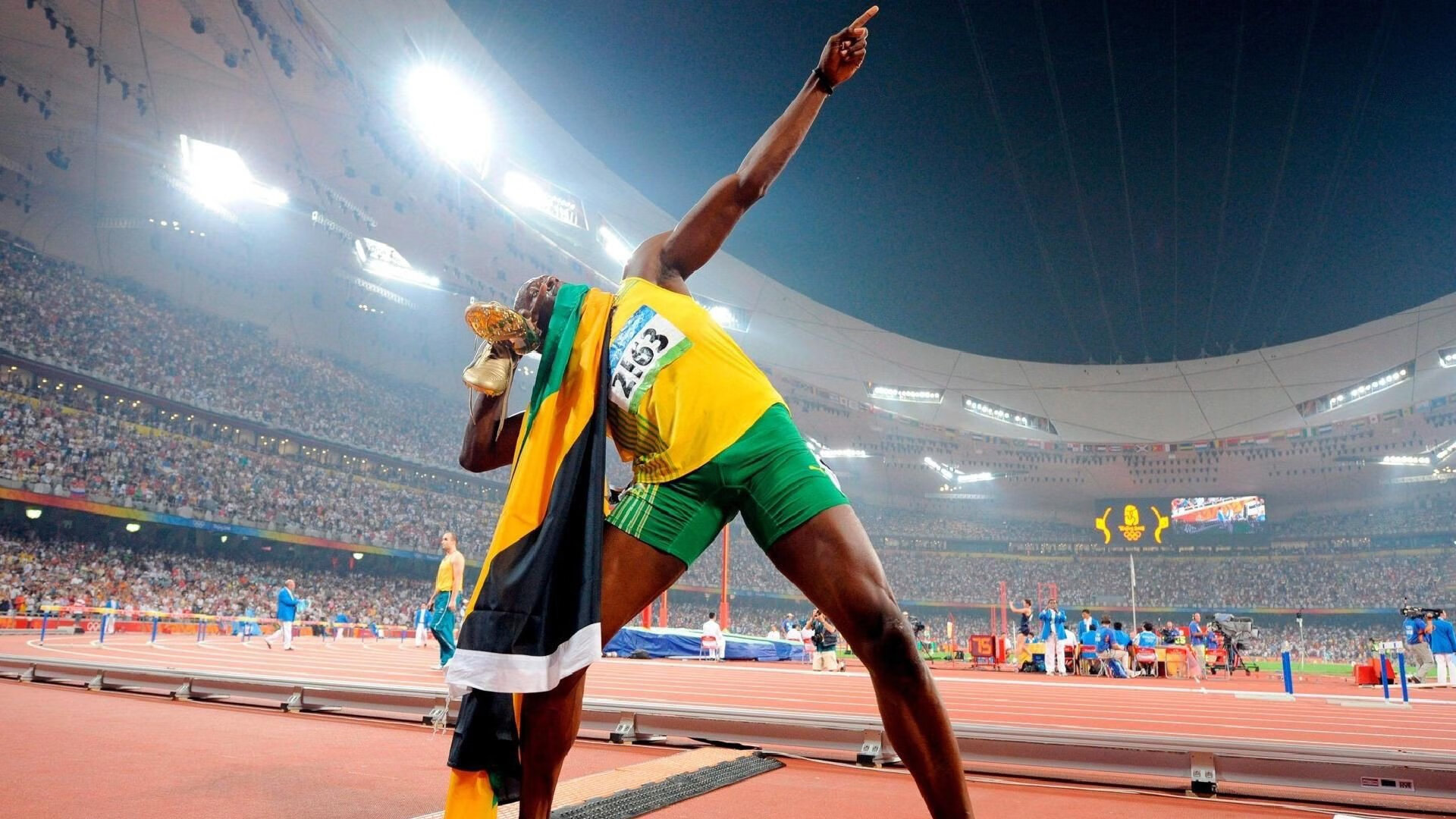 国足国家荣誉感强化，队伍凝聚力增强，足球国家队荣誉排名